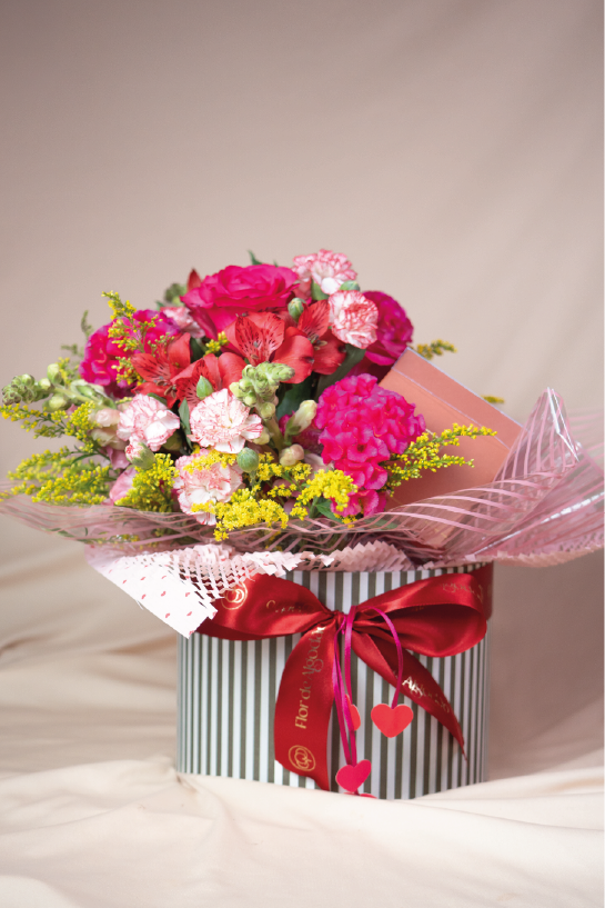 Caixa com Flores e Chocolate