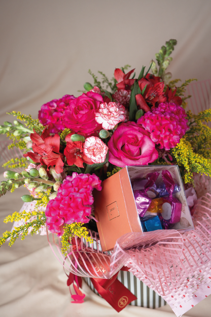 Caixa com Flores e Chocolate