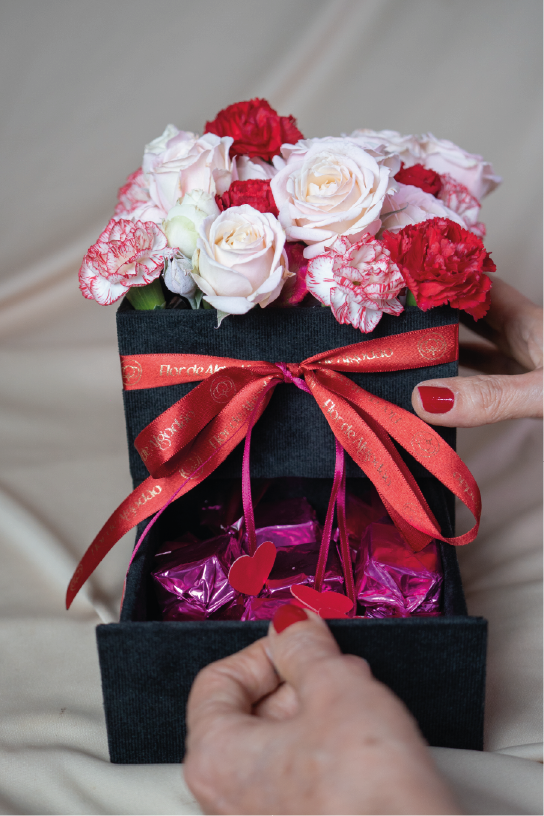 Porta-Joia com Flores e Chocolate